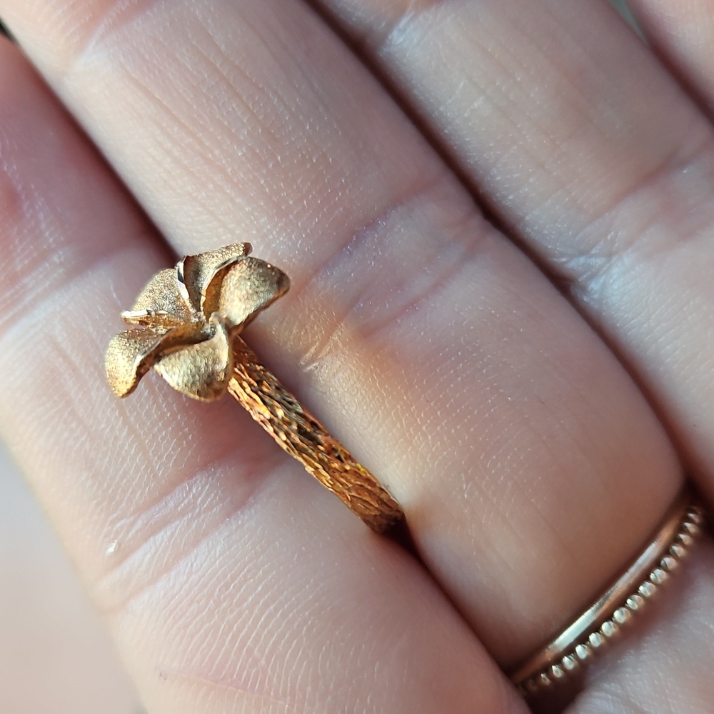 14k Flower Ring